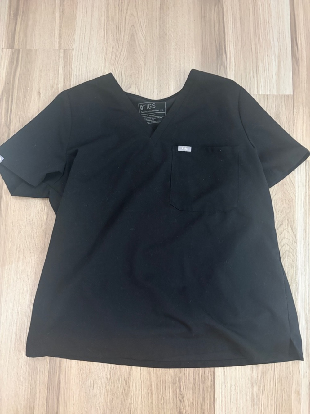 Women’s Figs Scrub Top